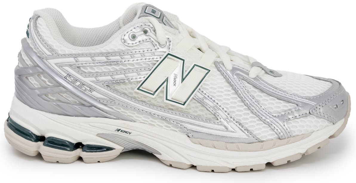 New Balance Women Sneakers