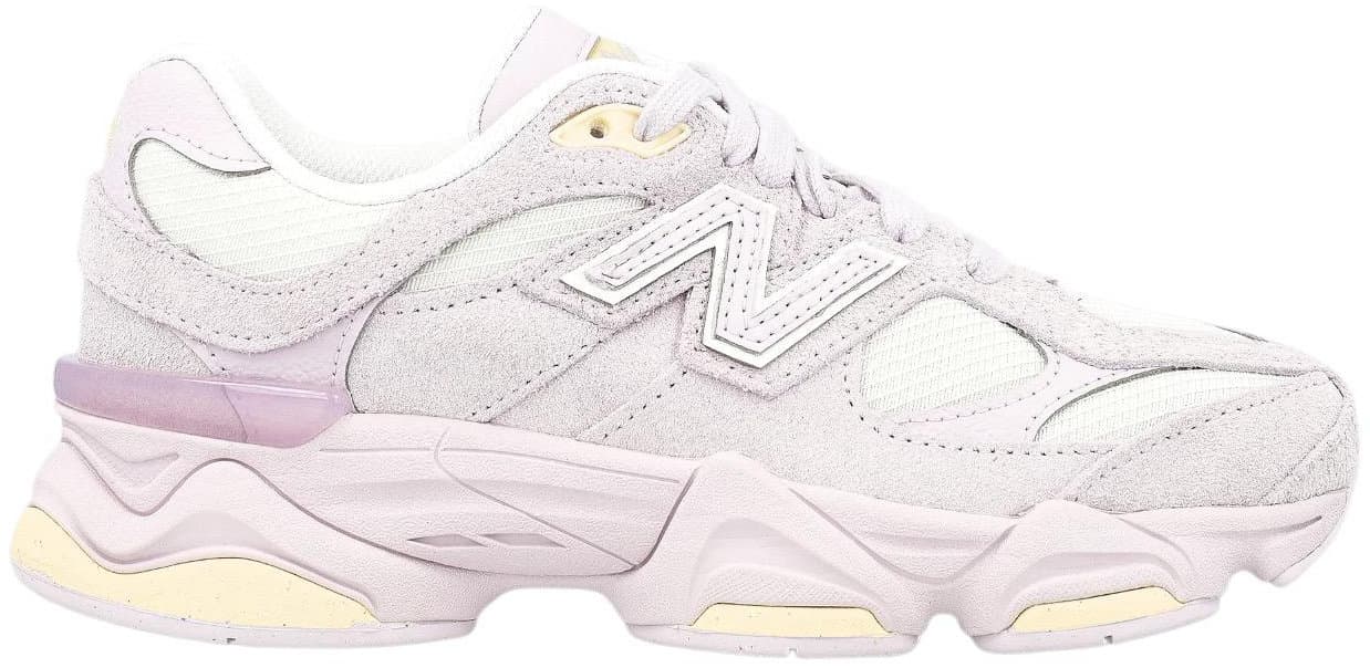 New Balance Women Sneakers